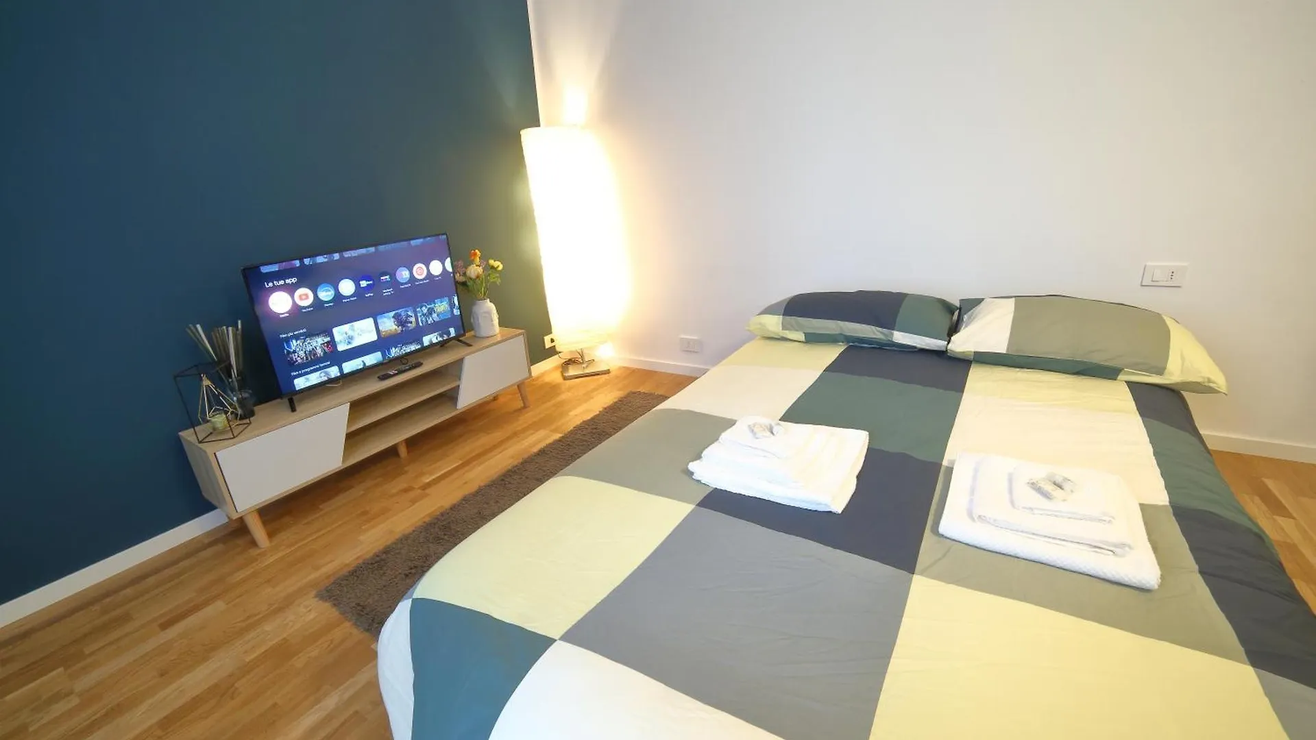 Elegant Apartment 7 Floor Of The Tower Free Wi-Fi Genoa 0*,  Italy