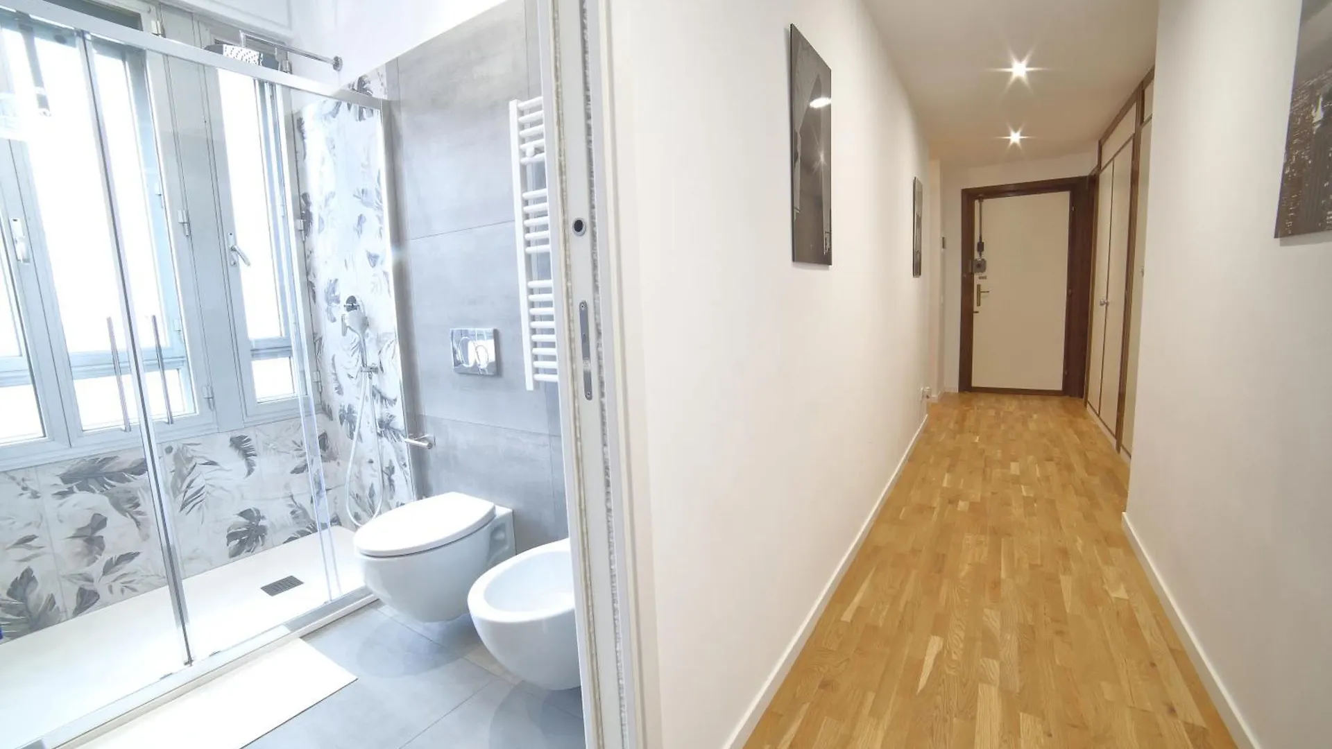 Elegant Apartment 7 Floor Of The Tower Free Wi-Fi Genoa Italy