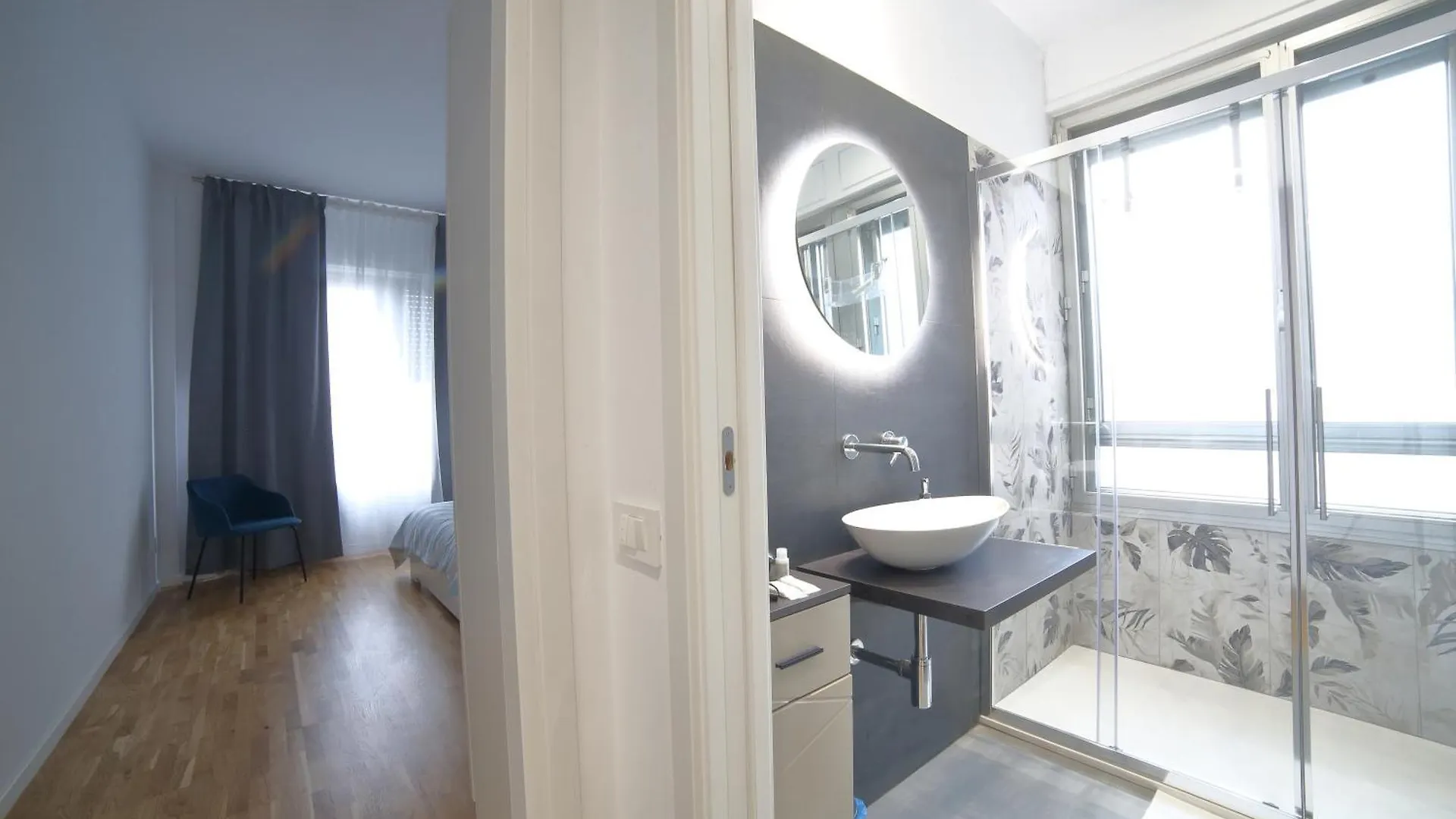 Elegant Apartment 7 Floor Of The Tower Free Wi-Fi Genoa
