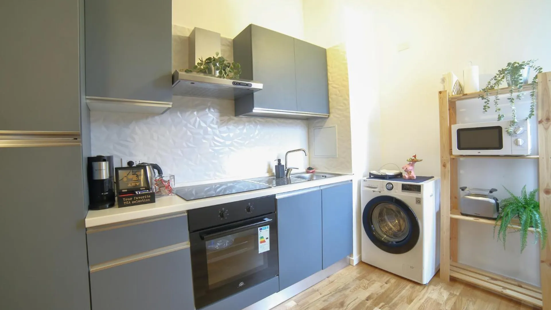 Elegant Apartment 7 Floor Of The Tower Free Wi-Fi Genoa